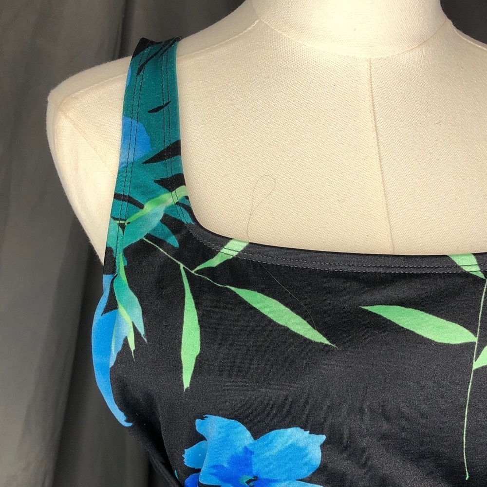 Swimsuit Allure Black and Blue - Picture 4 of 11